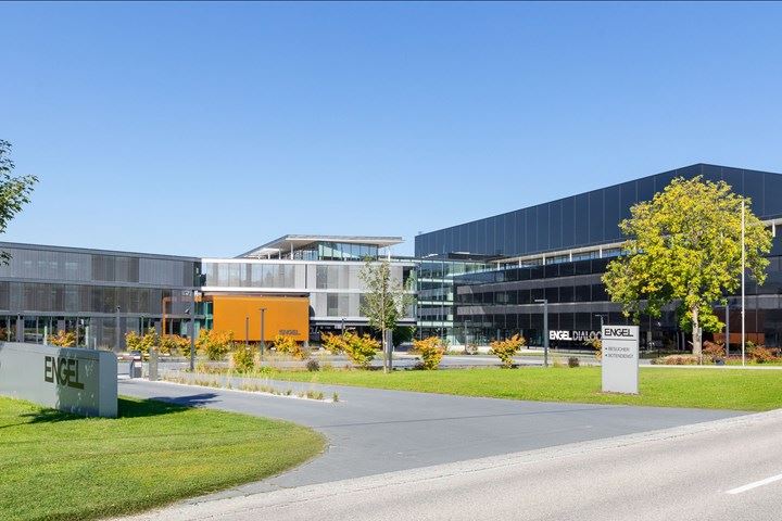 Industria germană a mașinilor din materiale plastice și cauciuc se reflectă î...